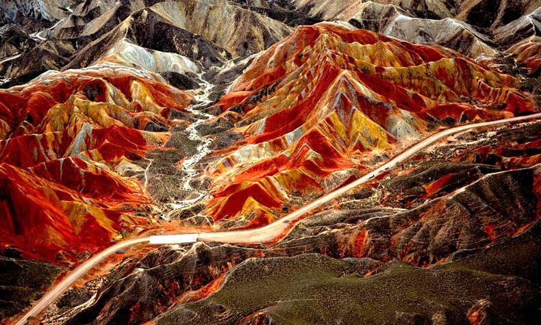 chinese rainbow mountains.