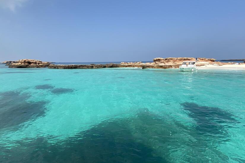Oman is full of surprises and one of them is the spectacular seabed of the Dimaniyat Islands for diving. remote luxury travel Oman dimaniyat islands