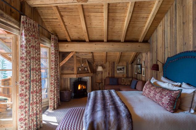 travel luxury private hotel french alps skiing chalet hibou.
