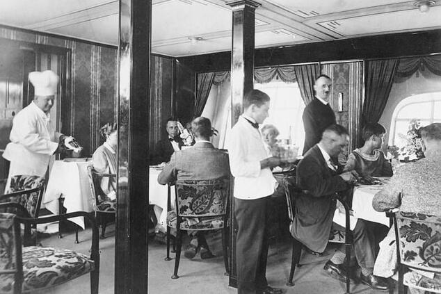 airship travel graf zeppelin indoor gondola.