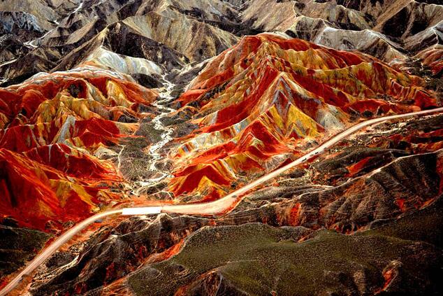 chinese rainbow mountains.