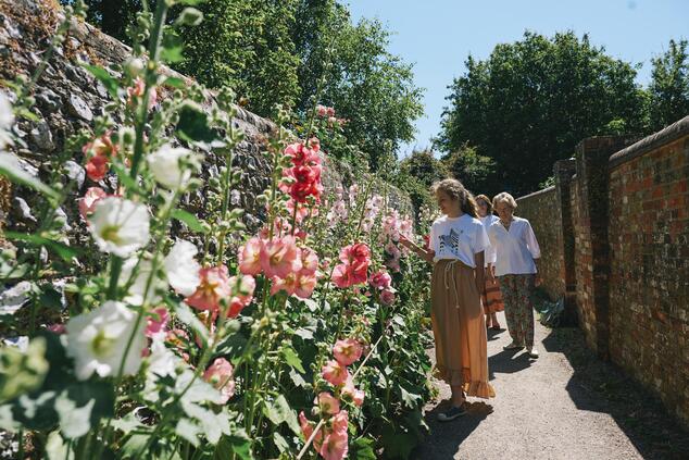 sally hambleton travel luxury gardens united kingdom