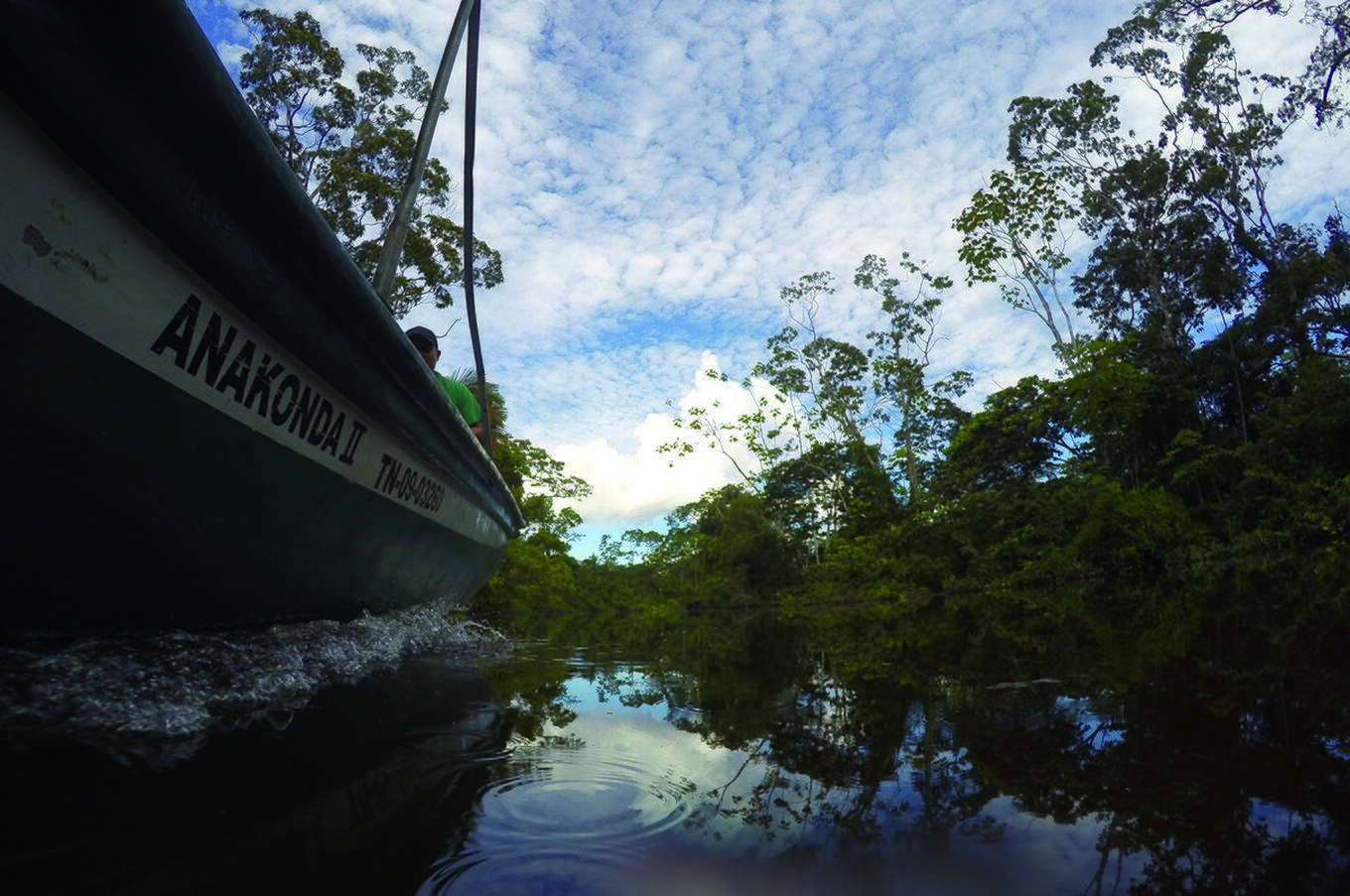 luxury travel experience boat trip Anakonda Amazon Ecuador