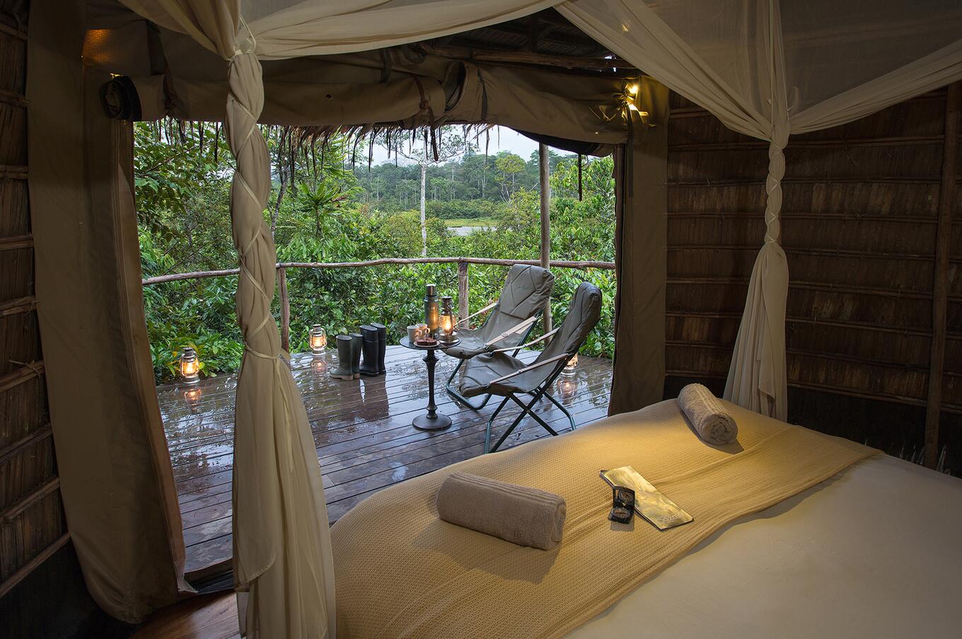 Room in camping cabin in Odzala