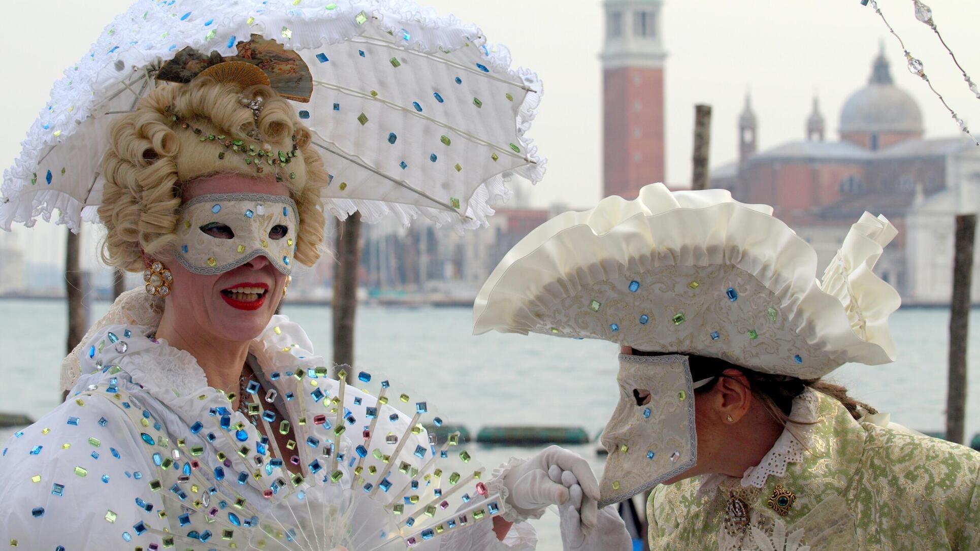 carnival trip to venice