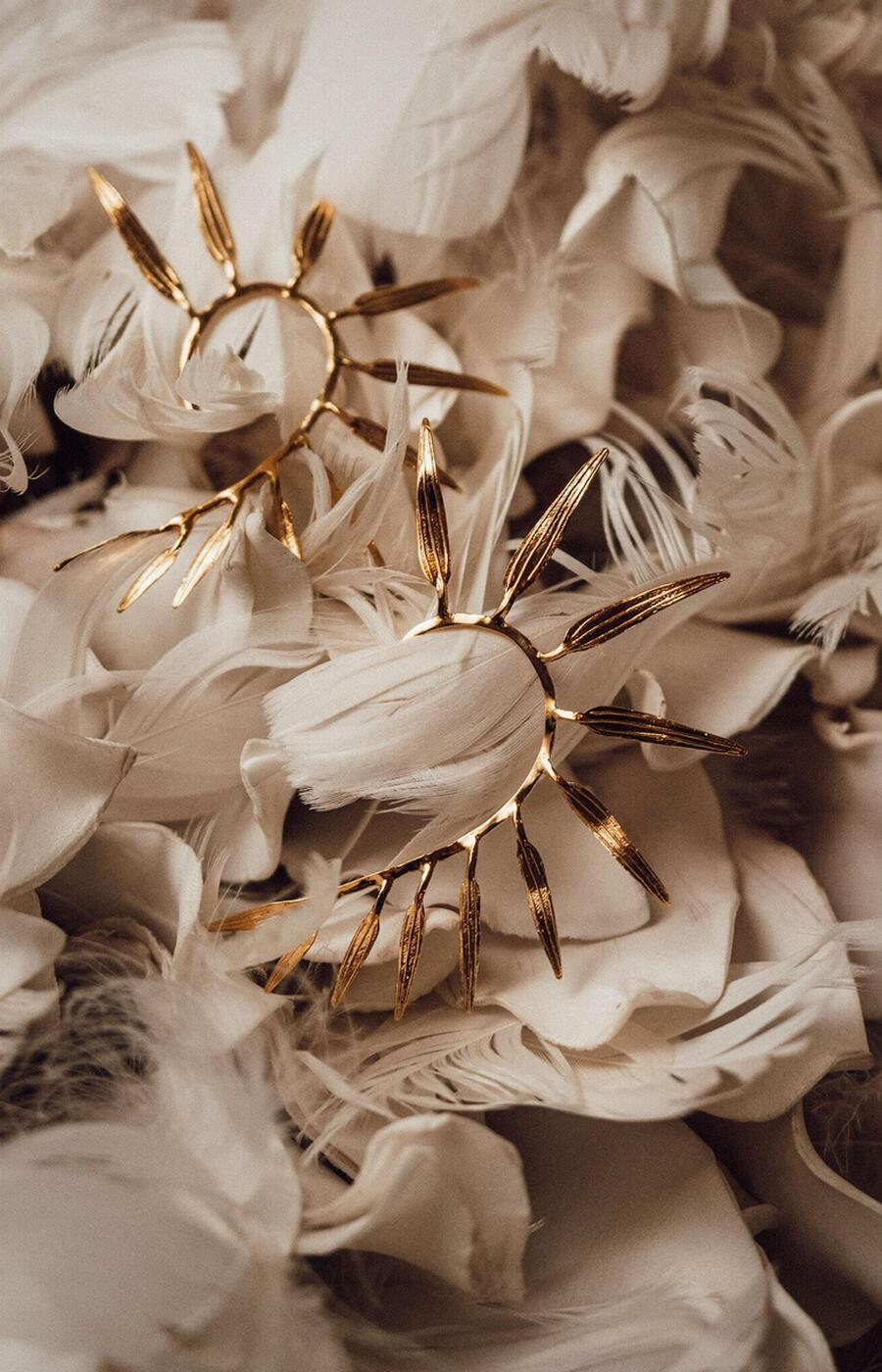 For Susana, the accessory is the main thing, something that the designer reflects in her jewelry suma cruz jewelry designer
